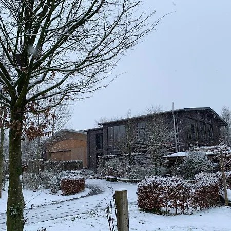 Gaestewohnung Hardinghaus Am Teich アパート